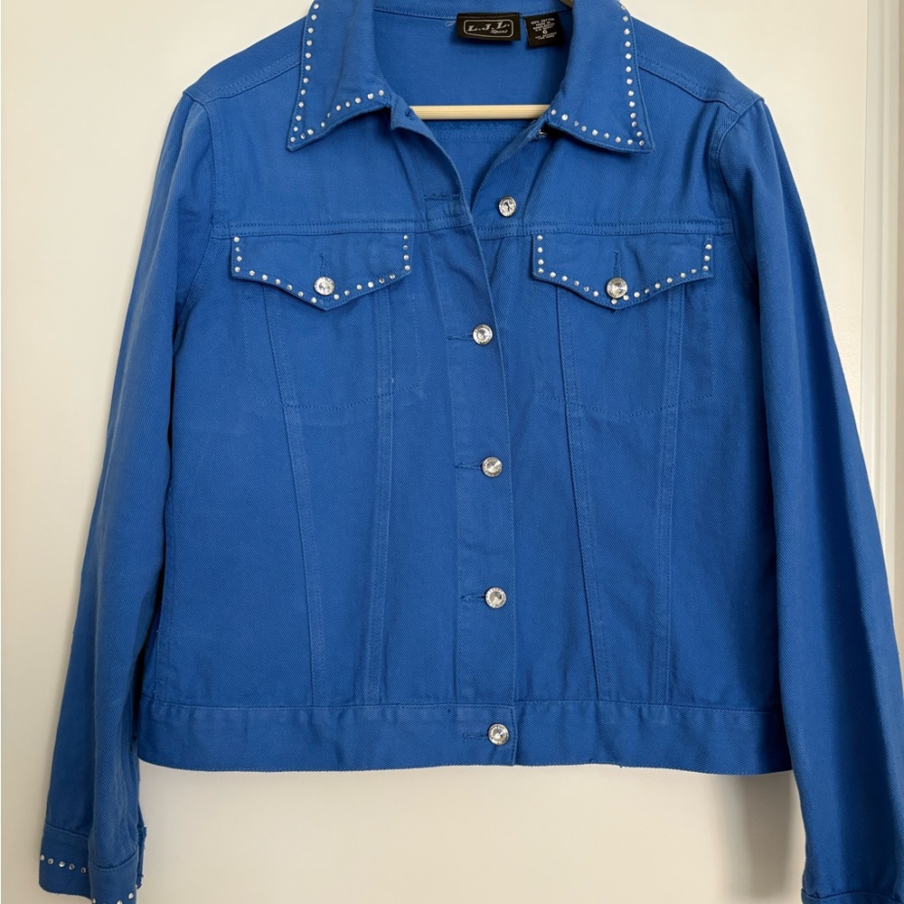 Stud-Trim Blue Women's Jean Jacket